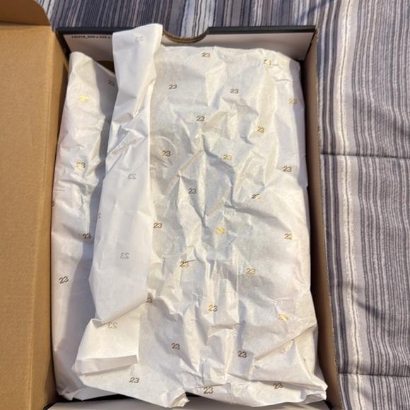 Jordan 1 Mid “Bred Shadow”

Size 9.5 - Brand New - Picture 2 of 4